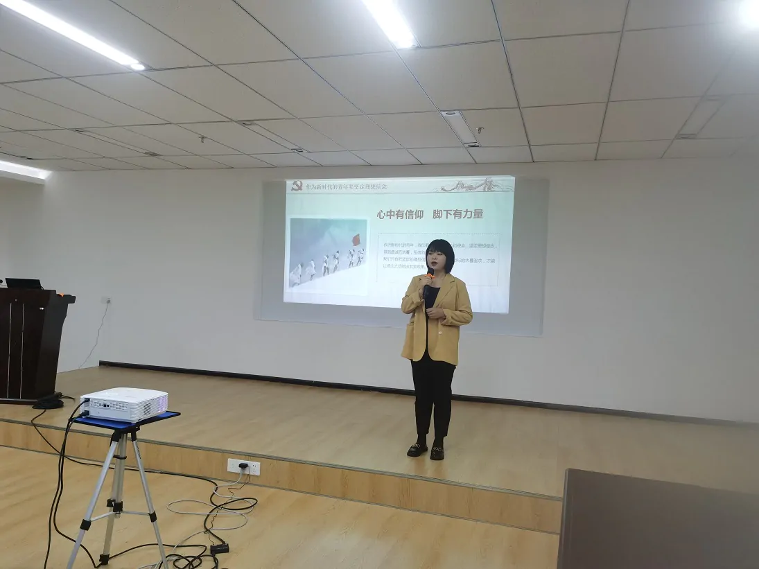 【中国人寿】黔东南分公司举行&ldquo;中国梦、劳动美、金融情&mdash;喜迎二十大建功新时代&rdquo;主题演讲比赛