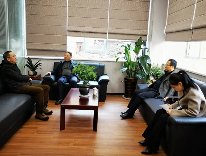 黔东南银保监分局局长李志远一行到建行黔东南州分行调研