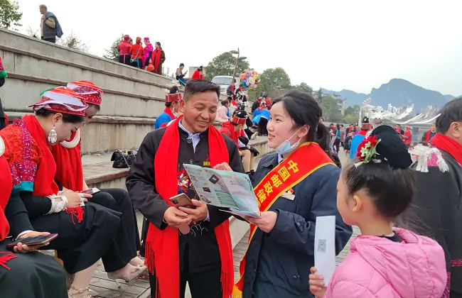 邮储银行施秉县支行：巧借民俗节日普及金融知识