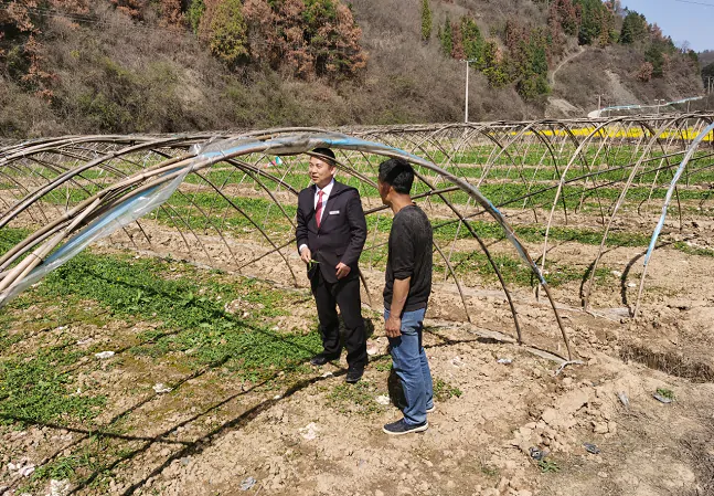 岑巩农信联社：金融&ldquo;及时雨&rdquo; 保障瓜农抓春耕