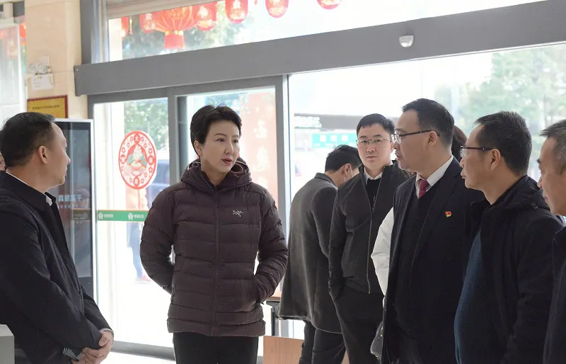 郁翔一行莅临剑河农商银行调研指导