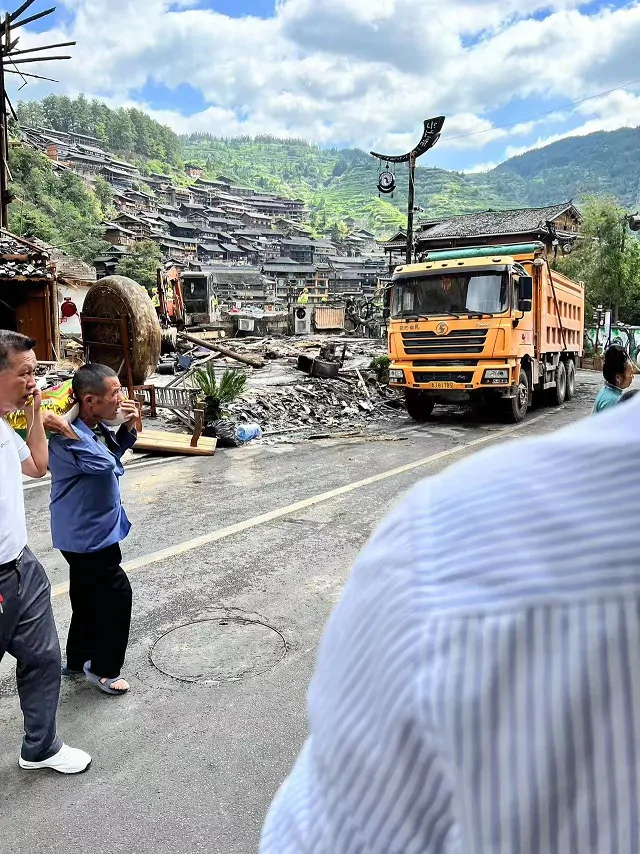 中国太保寿险黔东南中支积极应对&ldquo;7.10&rdquo;西江千户苗寨火灾事故