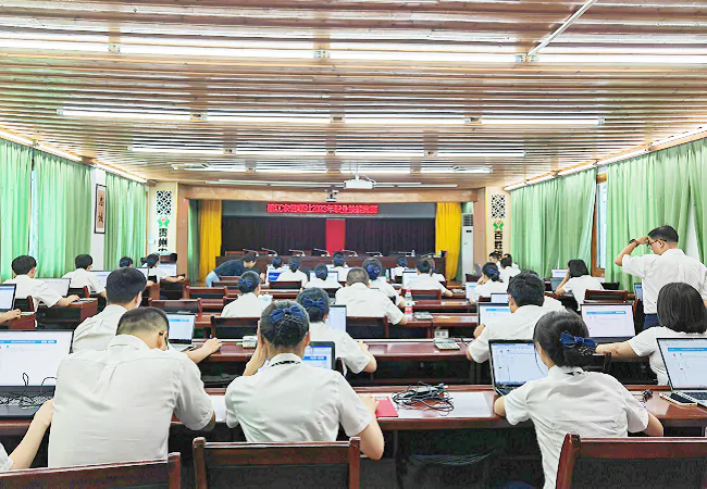 榕江农信联社开展职业技能竞赛