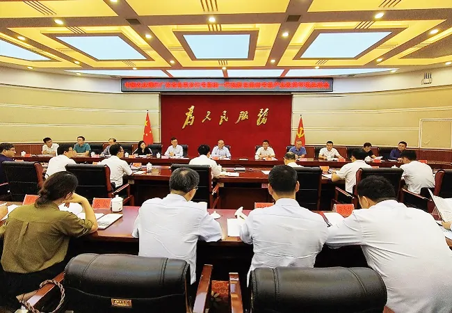 图为:考察座谈会现场 (2)11.jpg