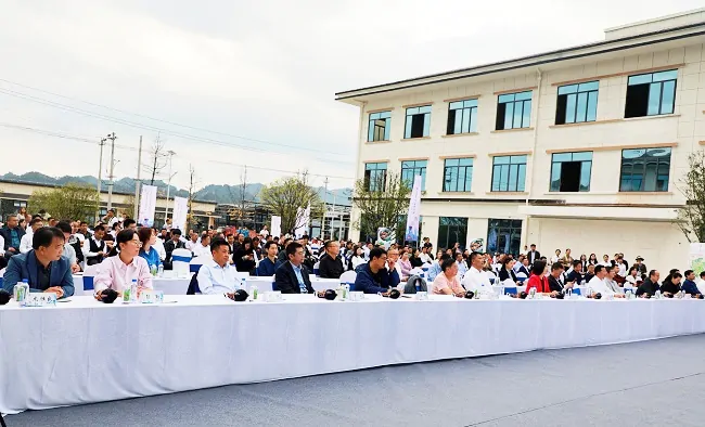 邮储银行贵州省分行发行国内首张&ldquo;村BA&rdquo;联名借记卡