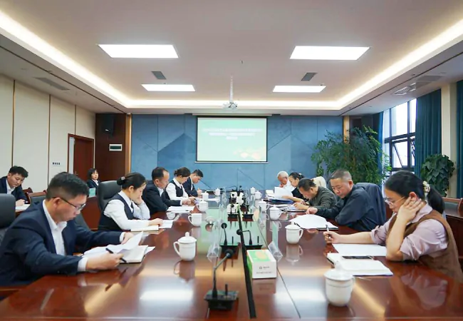 国家金融监督管理总局黔东南监管分局党委委员、副局长陶敏华一行赴丹寨农商银行调研指导