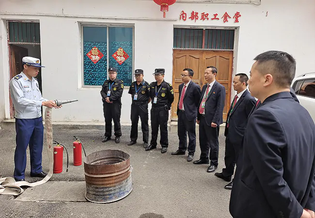 （图为：台江农信联社营业网点开展消防安全培训）.png