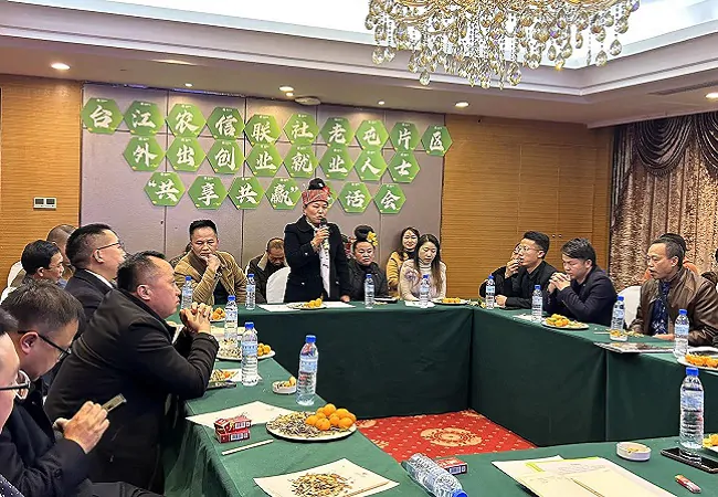 搭建沟通桥梁  助力老乡创业