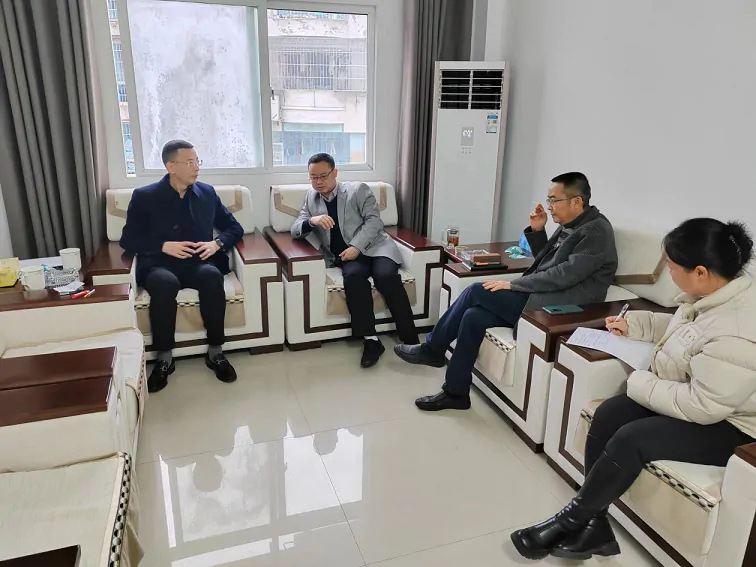 新华保险贵州分公司总经理王明友拜访国家金融监督管理总局黔东南监管分局李志远局长、姚本镇副局长