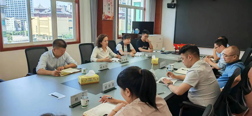 中国人寿省公司党委委员、副总经理孟宪慧总莅临黔东南分公司对&ldquo;战建训&mdash;新锐营&rdquo;班调研