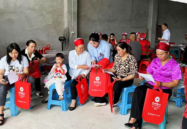 &ldquo;姑妈回娘家&rdquo;带着金融知识回来了！