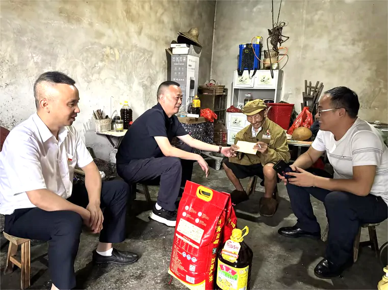 国寿财险开展&ldquo;情暖八一 镌刻惠军荣光&rdquo;慰问活动