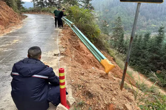 人保财险黔东南分公司：护航旅游公路