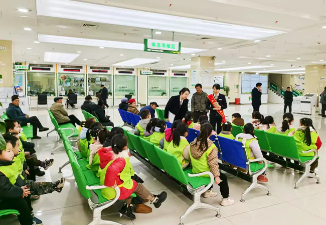 黎平农商银行营业部联合黎平县贝尔幼儿园开展&ldquo;小小银行家&rdquo;体验活动