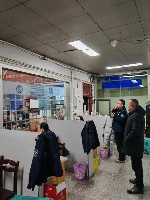 暖心慰问送关怀 元宵佳节情意浓&mdash;&mdash;太平洋人寿黔东南中支赴凯运集团凯里客车站开展节日慰问