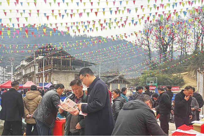 台江农信联社深入群众 共筑反假币防线