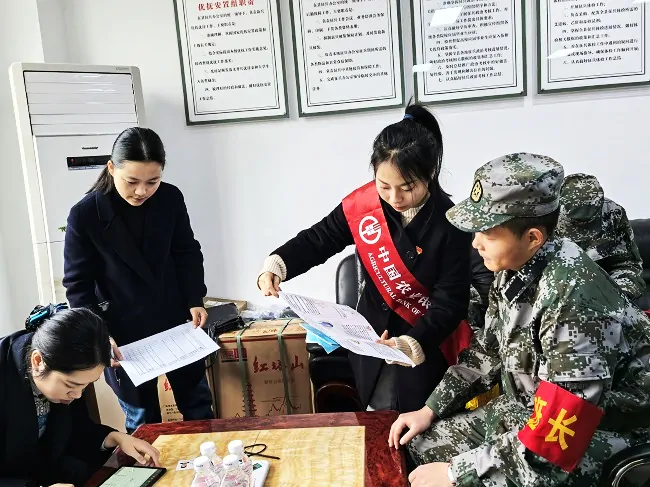 图为：农行黄平县支行助力新兵入伍宣传现场11.jpg