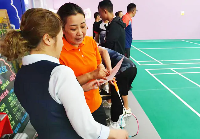 银羽交辉   智惠万家