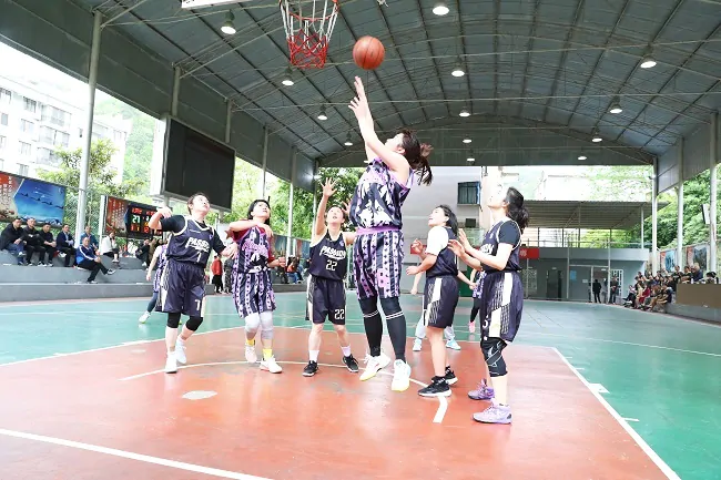 镇远农商银行女子篮球队勇夺2025年镇远县职工篮球运动会冠军