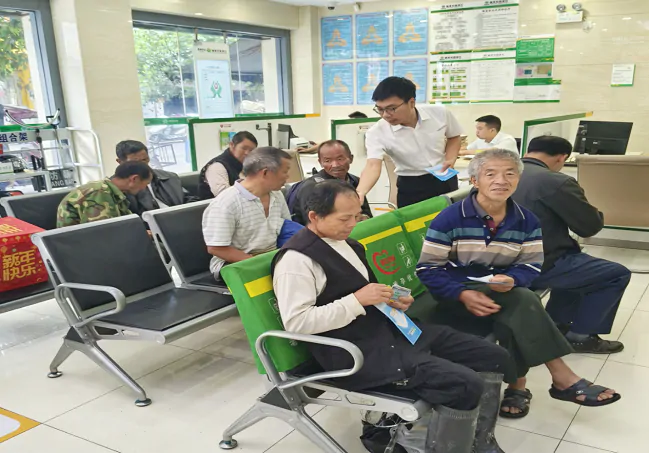 剑河农商银行存保十周年系列宣传活动：守护金融安全，共筑和谐金融环境