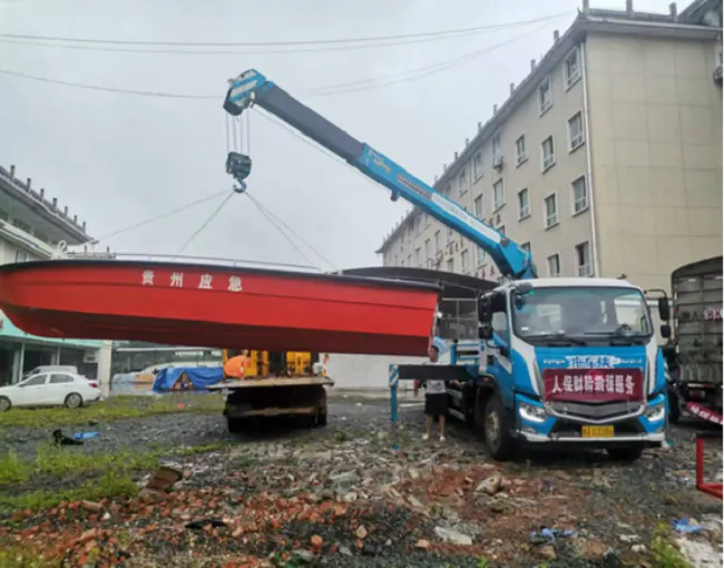 贵州人保财险积极配合抢险救援服务