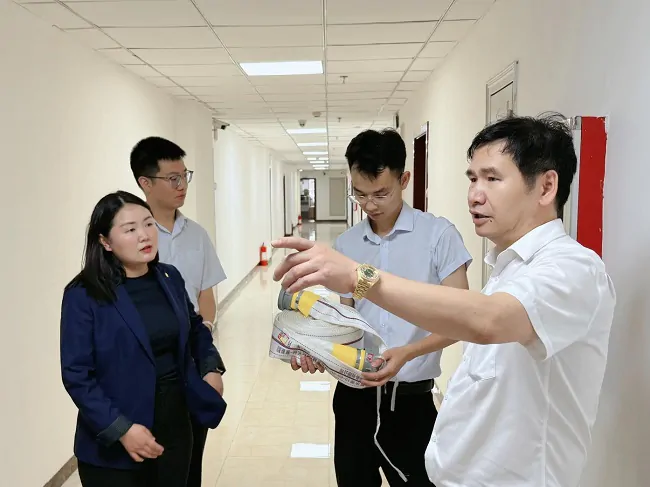 中国太保产险黔东南中支开展消防器材实操演练