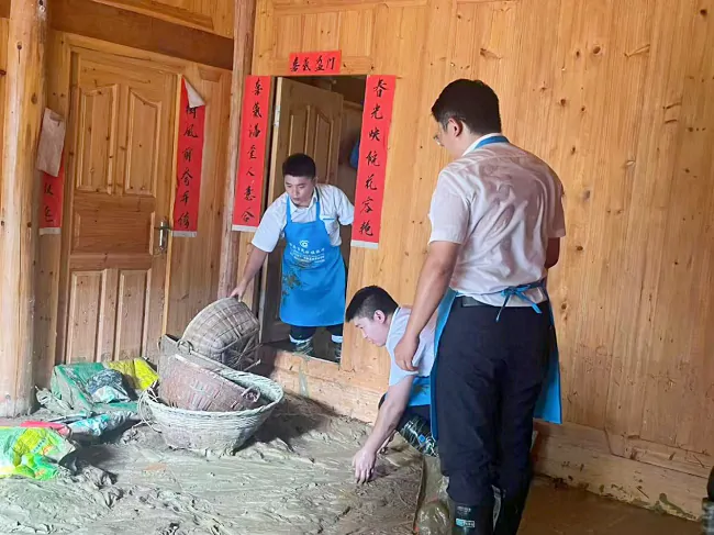 丹寨富民村镇银行清淤送水解民困，金融帮扶筑希望