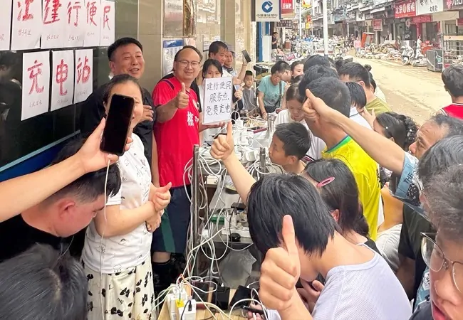 村超人杨兵：洪流中的建行人