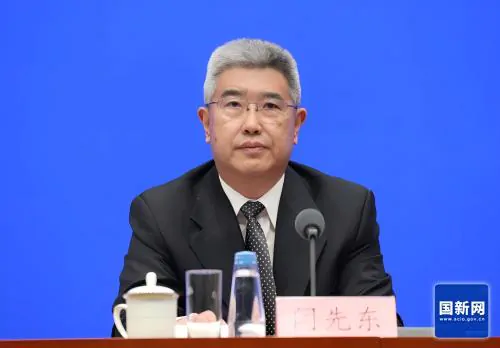 687a069a0d4e9.jpg 闫先东(1).jpg