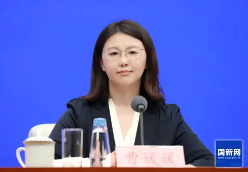 687a06af41a73.jpg 曹媛媛(1).jpg