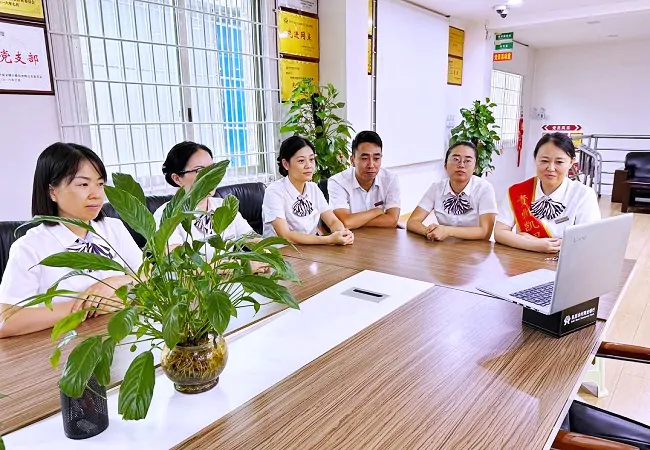 凯里农商银行基层党支部开展纪念中国人民抗日战争暨世界反法西斯战争胜利80周年主题党日活动