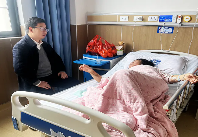 从&ldquo;问贷&rdquo;到&ldquo;暖心&rdquo;：病房里的特殊贷后回访