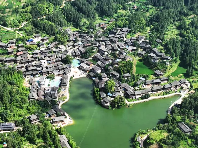 农发行台江县支行：一山一水藏古韵，苗乡古村焕新颜