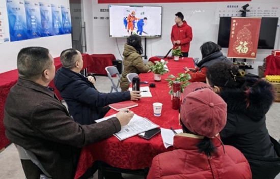 中国太保寿险黔东南中支积极开展消防  安全应急演练