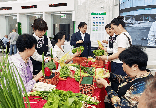 1779418607910016.gif 图为:活动现场.gif